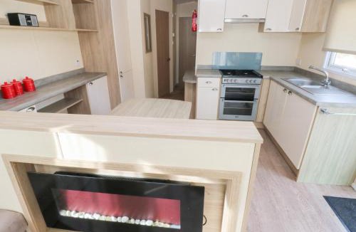 Ferryside House | Under Cliff Caravan
