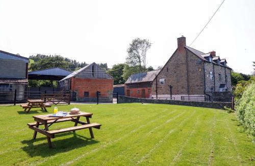 Welshpool House | Upper Dolarddyn