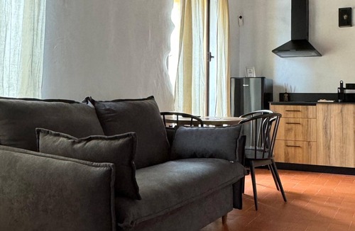 Jerez de la Frontera Old Town Apartment | Upper floor studio flat