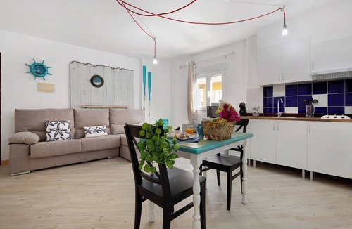 Gran Tarajal Apartment | Vacation Home 'Holidays Maxorata Relax' close to the Beach with Wi-Fi