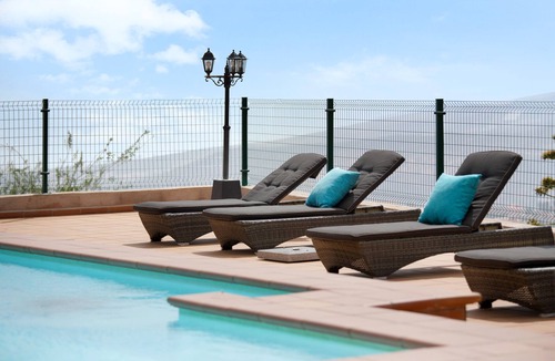 Valsequillo de Gran Canaria Villa | Vacation Home La Llave with Mountain View, Sea View, Pool, Wi-Fi, Terraces & Garden