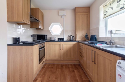 Newark upon Trent House | Ventnor Rise - Modern 3BR House, Parking, Free Wifi
