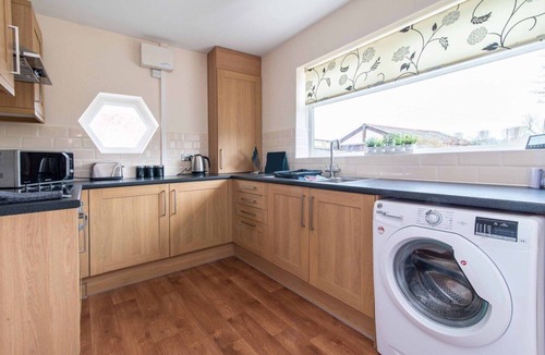 Newark upon Trent House | Ventnor Rise - Modern 3BR House, Parking, Free Wifi