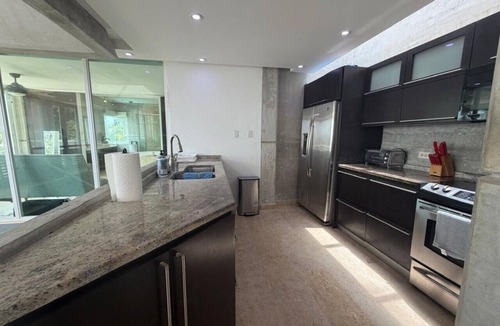 Cerro Gordo House | Villa Capitan | Spacious House W/Pool & Beach