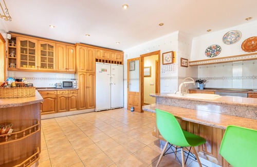 Son Sardina Villa | Villa 'Cas Moliner' with Mountain View, Wi-Fi and Air Conditioning