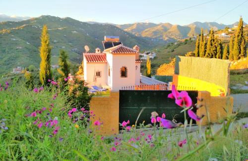 Torrox Ski Chalet | Villa Las Encinas COSTA DEL SOL