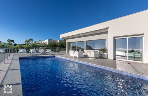 Cumbre del Sol Villa | Villa NEVIS by Abahana Villas