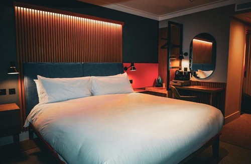 Reading Hotel | Village Hotel Reading