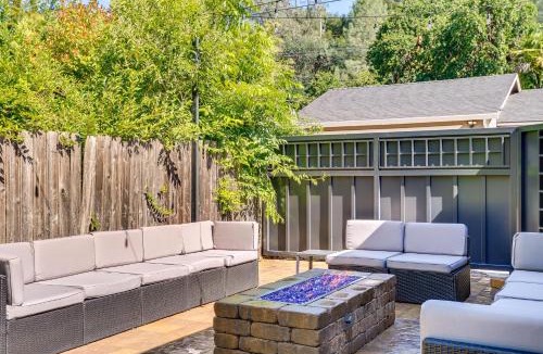 Benton Tract House | Walk to Park & Aquatic Center: Airy Redding Home!