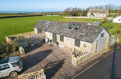 Monknash House | Warm welcome & exceptional surroundings awaits. Relax, Revive, and Explore.