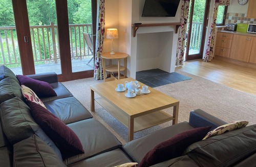 Newport Ski Chalet | Water Mill Vacations, Goldfinch