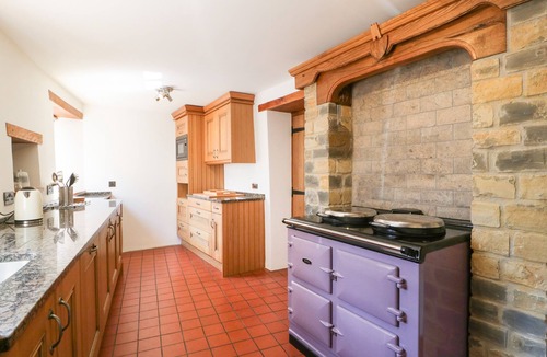 Pilton House | WESLEY HOUSE, pet friendly, with open fire in Pilton