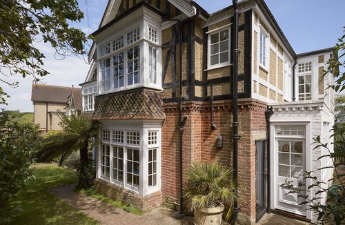 Nettlestone House | West Ingle Large Edwardian Home Overlooking Seagrove Bay