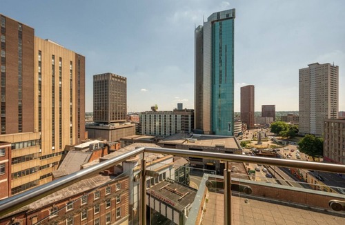 Birmingham City Centre Apartment | West Two 2-Bed High Floor with City Views