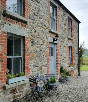 Castlewellan House | Whitehill Cottage