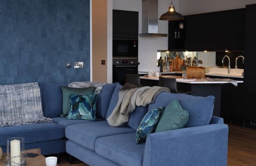 Laugharne Cabin | Wilde Spa (Pet), Laugharne