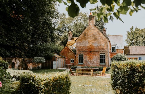 Wimborne Villa | Wimborne House - Seven Bedroom Villa, Sleeps 16