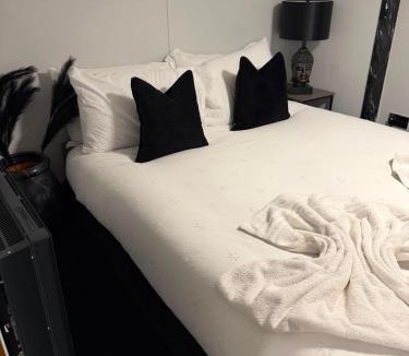 Wokingham Apartment | Winnie baygo Meadow view