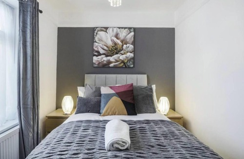 Tulse Hill Apartment | Work, Rest & Explore 4-Bed Flat Near Brixton