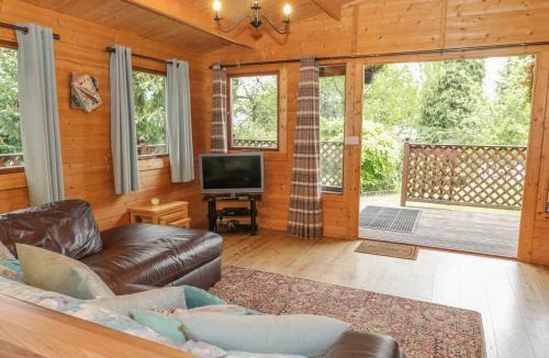 Henryd House | Y Caban