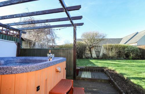 Dwrbach House | Y Stabl