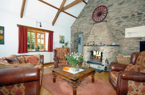 Haverfordwest House | Yr Hen Gof