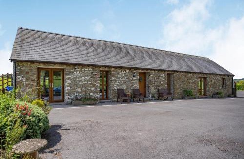 Llanedy House | Ysgubor Hir