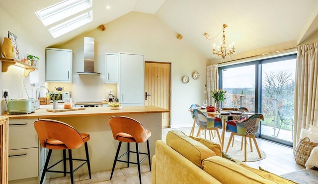 1 Bed in Thorncombe (oc-t34792)