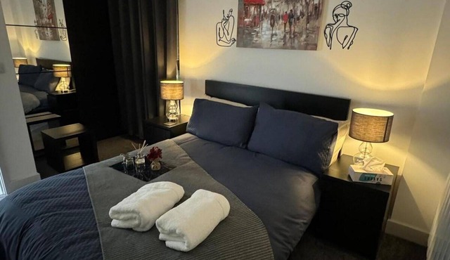 1 Bed-sleeps 4-town Centre-10 min to Ascot- Pets