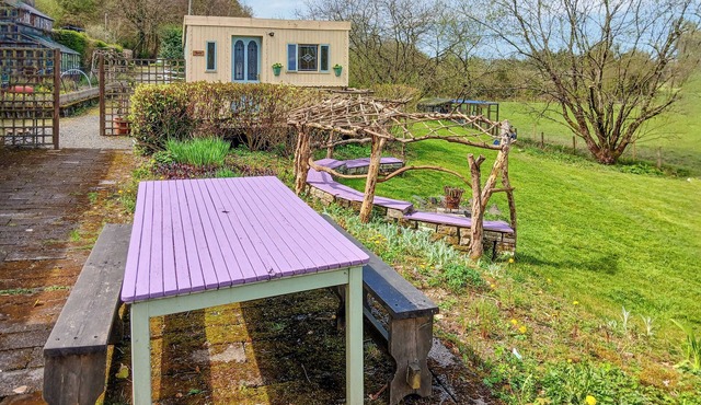 1 bedroom accommodation in Llanybydder, near Lampeter