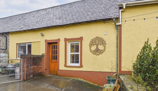 1 bedroom accommodation in Llanfynydd