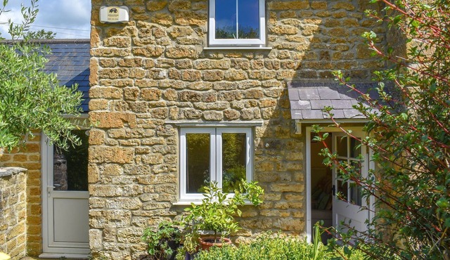 1 bedroom accommodation in Uploaders