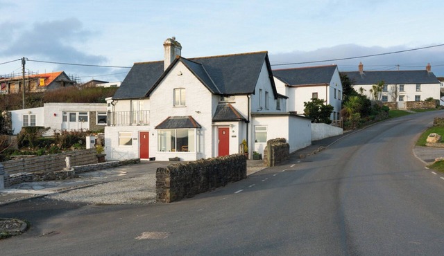1 bedroom accommodation in Mawgan Porth, near Newquay