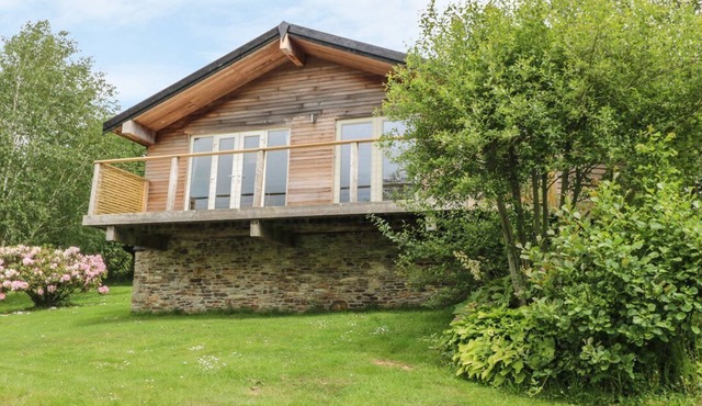 1 Lake View, Lanreath