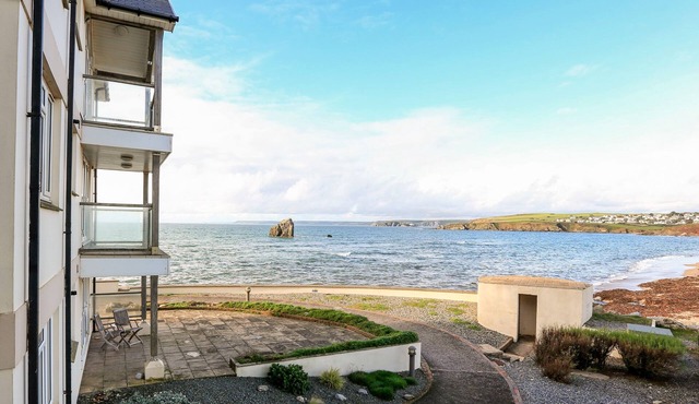 10 Thurlestone Rock