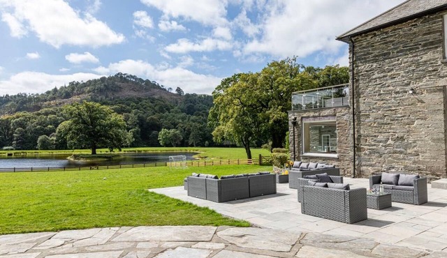 12 Bed in Bala (oc-75289)