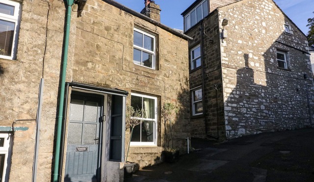 1A Lower Croft Street