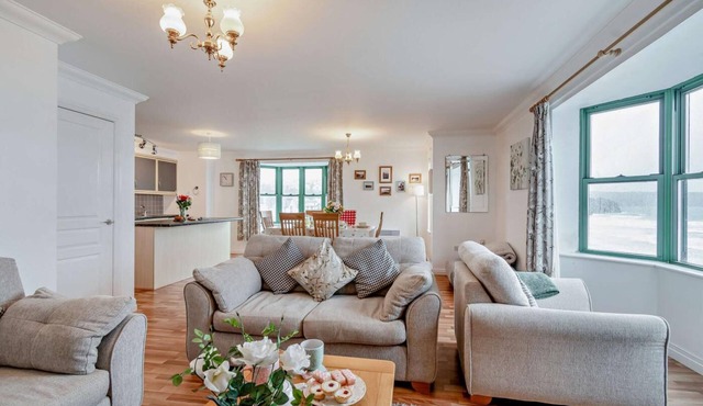 2 Bed in Broad Haven (oc-s28021)