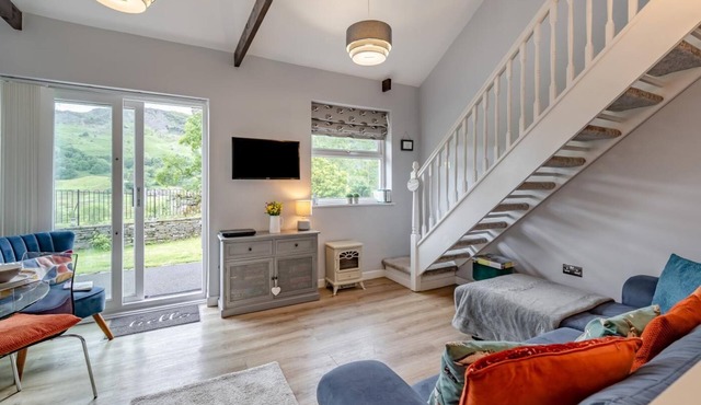2 Bed in Chapel Stile (oc-gl103)