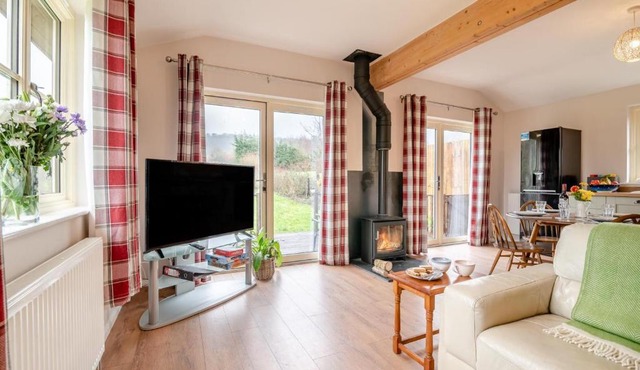 2 Bed in Coaley oc-r34730