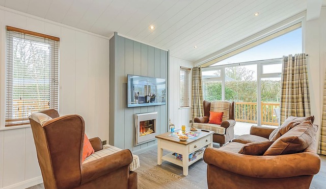 2 bedroom accommodation in Holton Heath