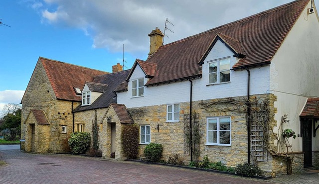 2 bedroom accommodation in Bretforton