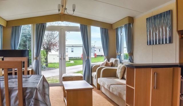 2 bedroom accommodation in Dovercourt