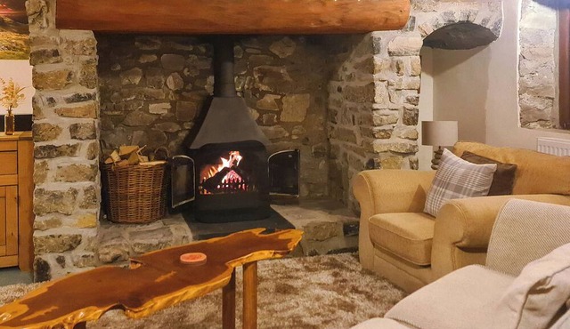 2 bedroom accommodation in Pontyberem, Carmarthenshire