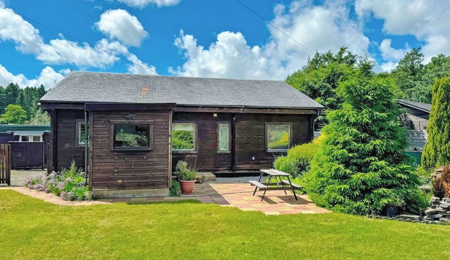 2 bedroom accommodation in Ellerbeck
