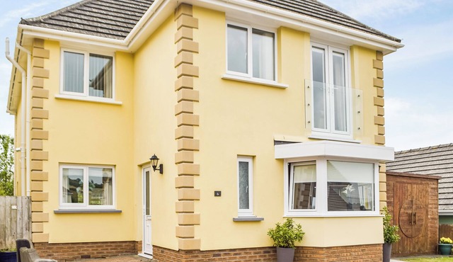 2 bedroom accommodation in Ferryside