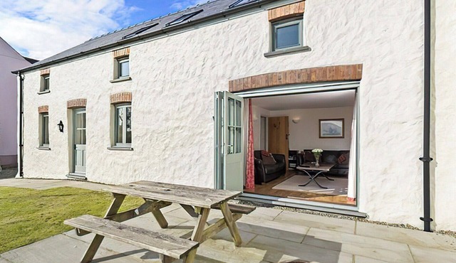 2 bedroom accommodation in Dwrbach, near Fishguard