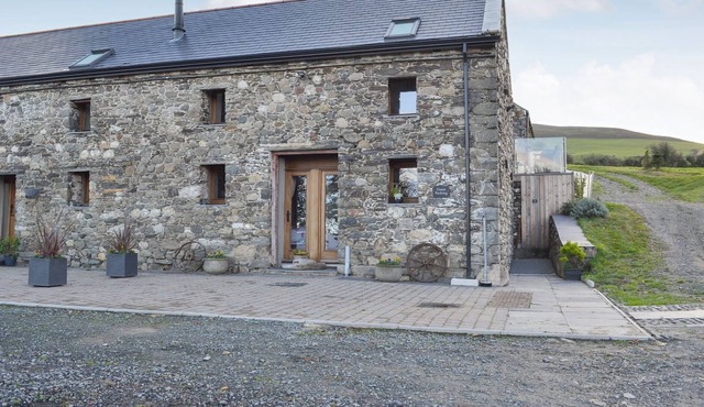 2 bedroom accommodation in Rhen Cullen, near Kirk Michael