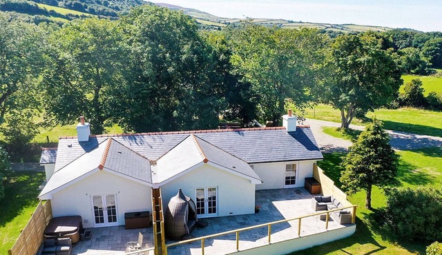 2 bedroom accommodation in Ballaugh