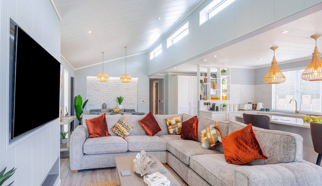 2 bedroom accommodation in Benllech